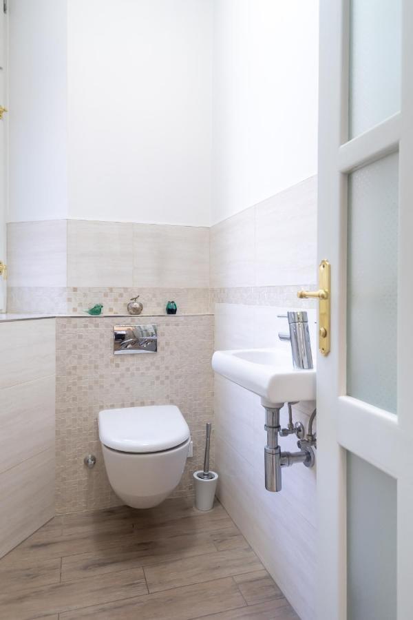 Quiet Apartment In The Heart Of Old Town Centre Prag Dış mekan fotoğraf