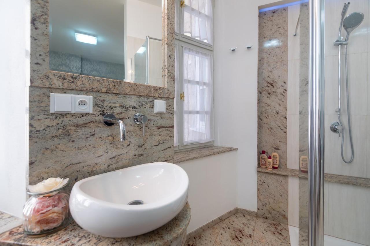 Quiet Apartment In The Heart Of Old Town Centre Prag Dış mekan fotoğraf